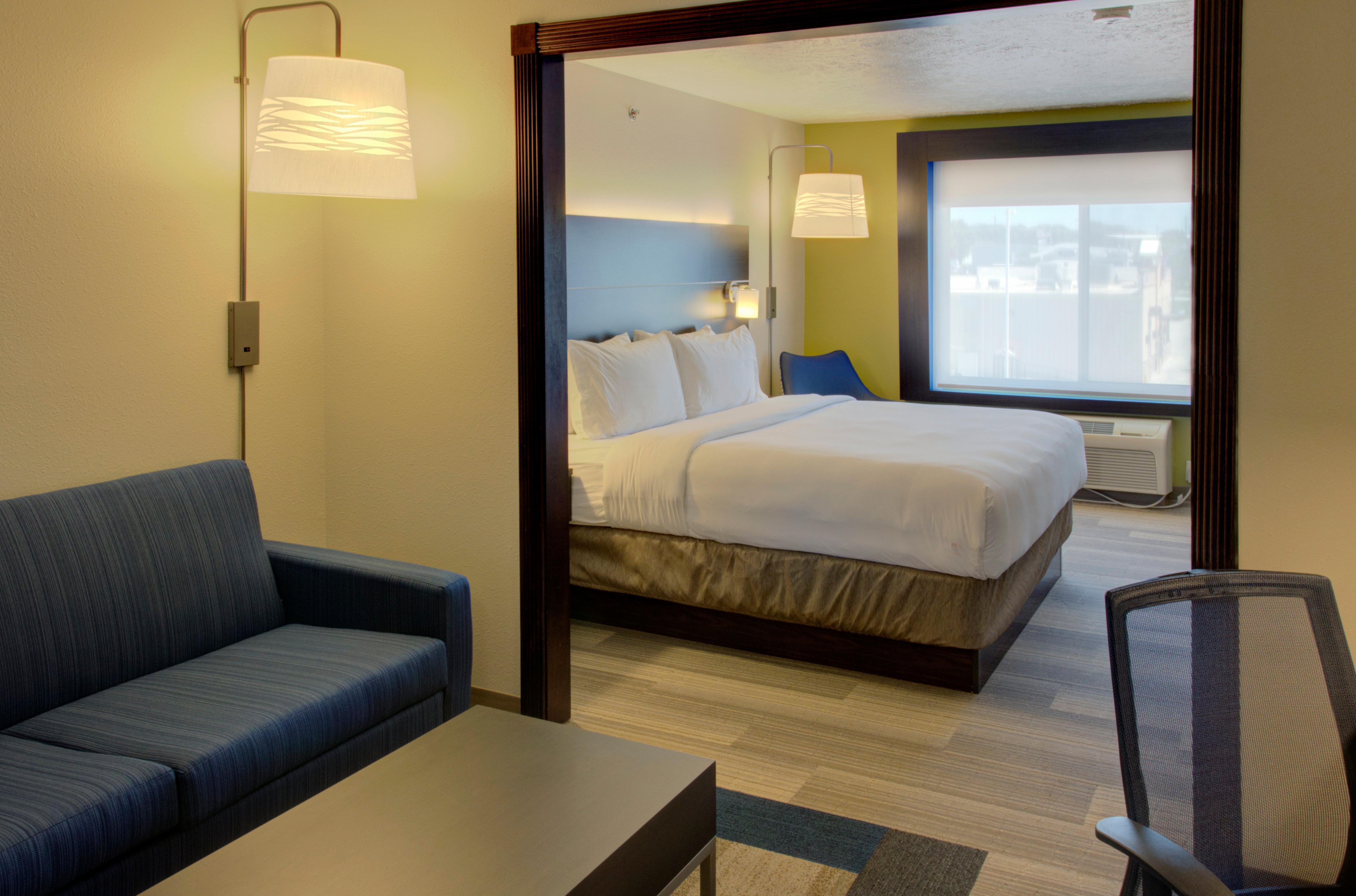 Holiday Inn Express & Suites Le Mars By Ihg Bagian luar foto
