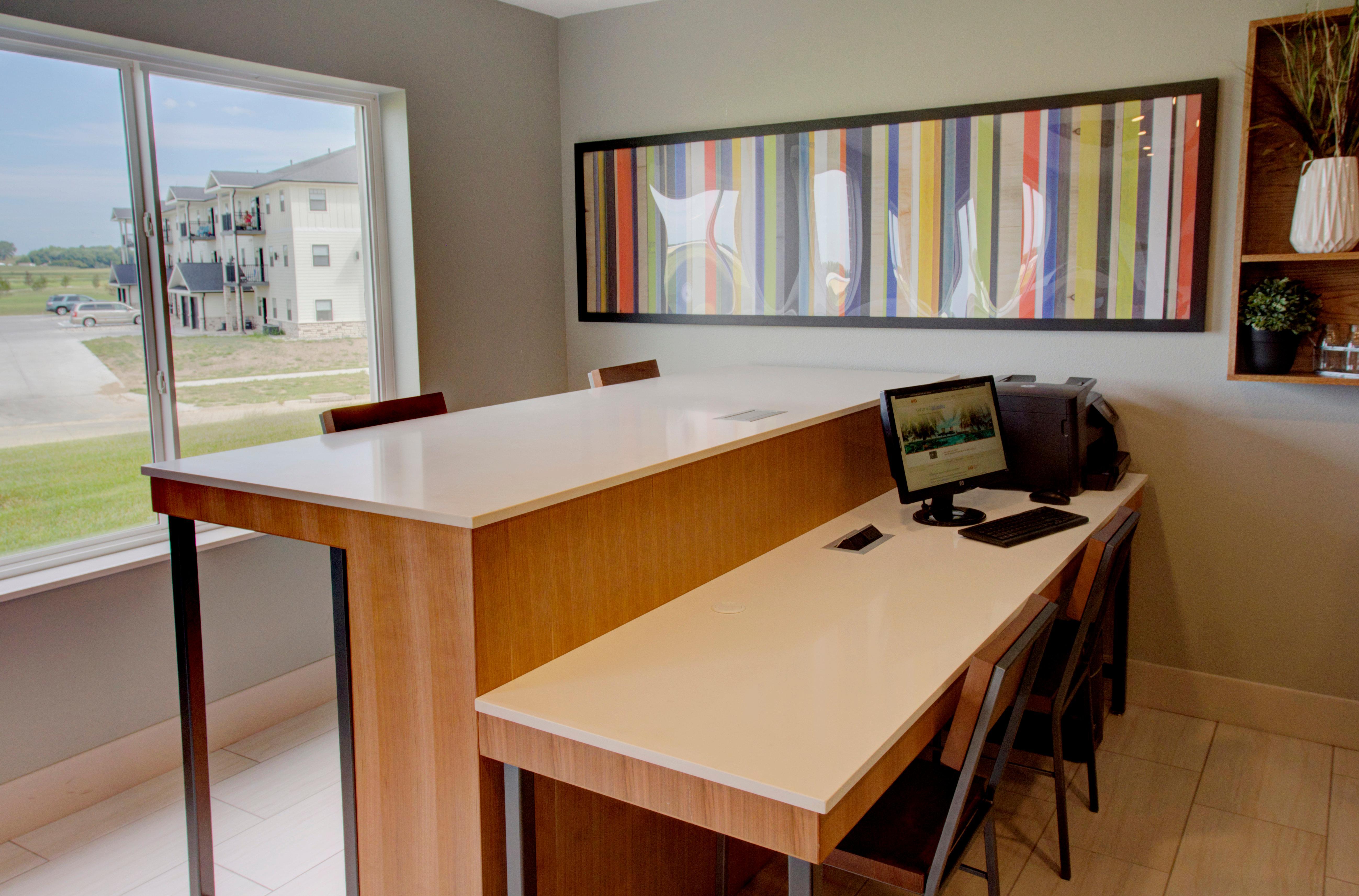 Holiday Inn Express & Suites Le Mars By Ihg Bagian luar foto