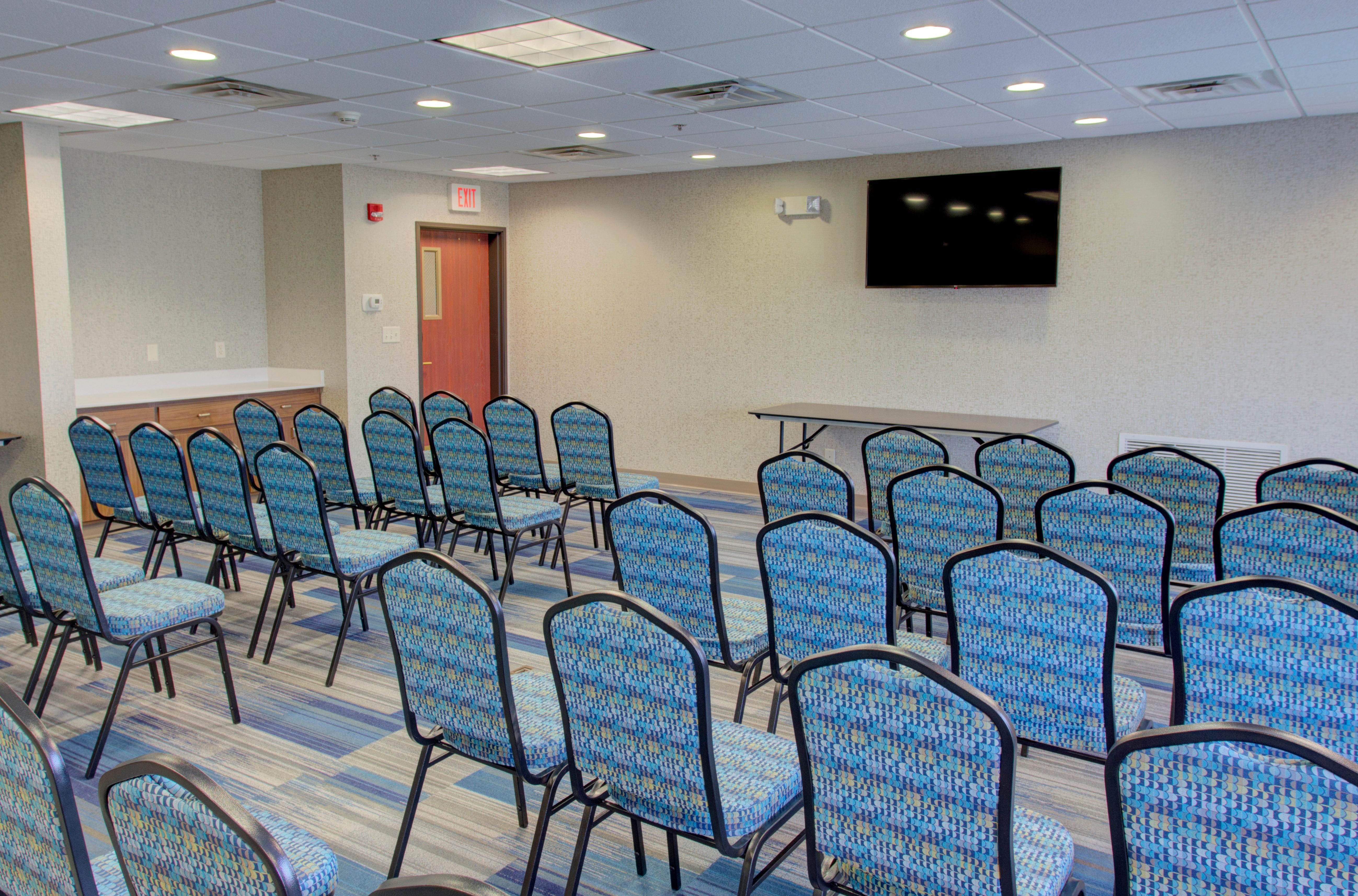 Holiday Inn Express & Suites Le Mars By Ihg Bagian luar foto
