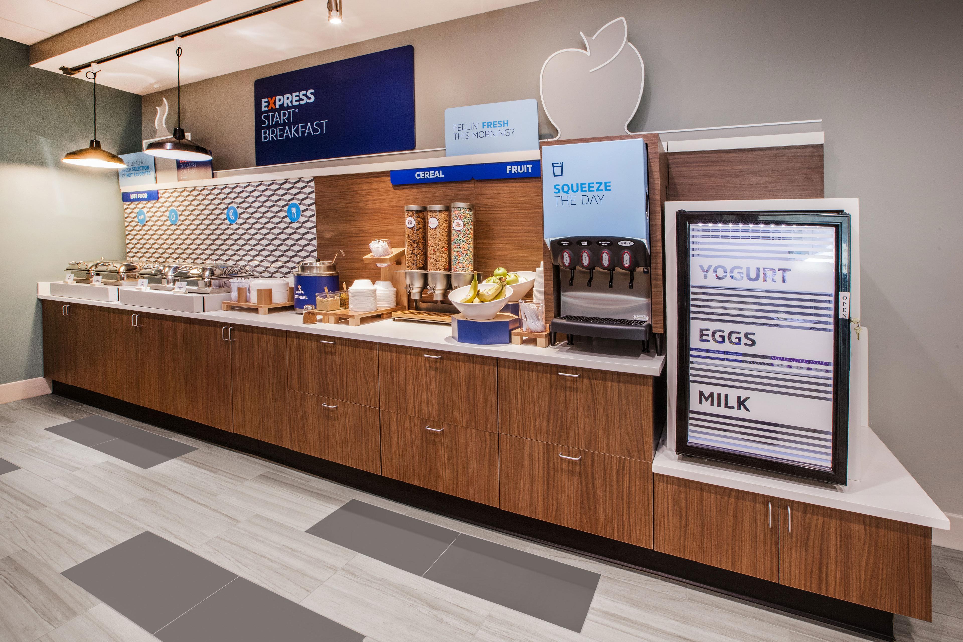 Holiday Inn Express & Suites Le Mars By Ihg Bagian luar foto