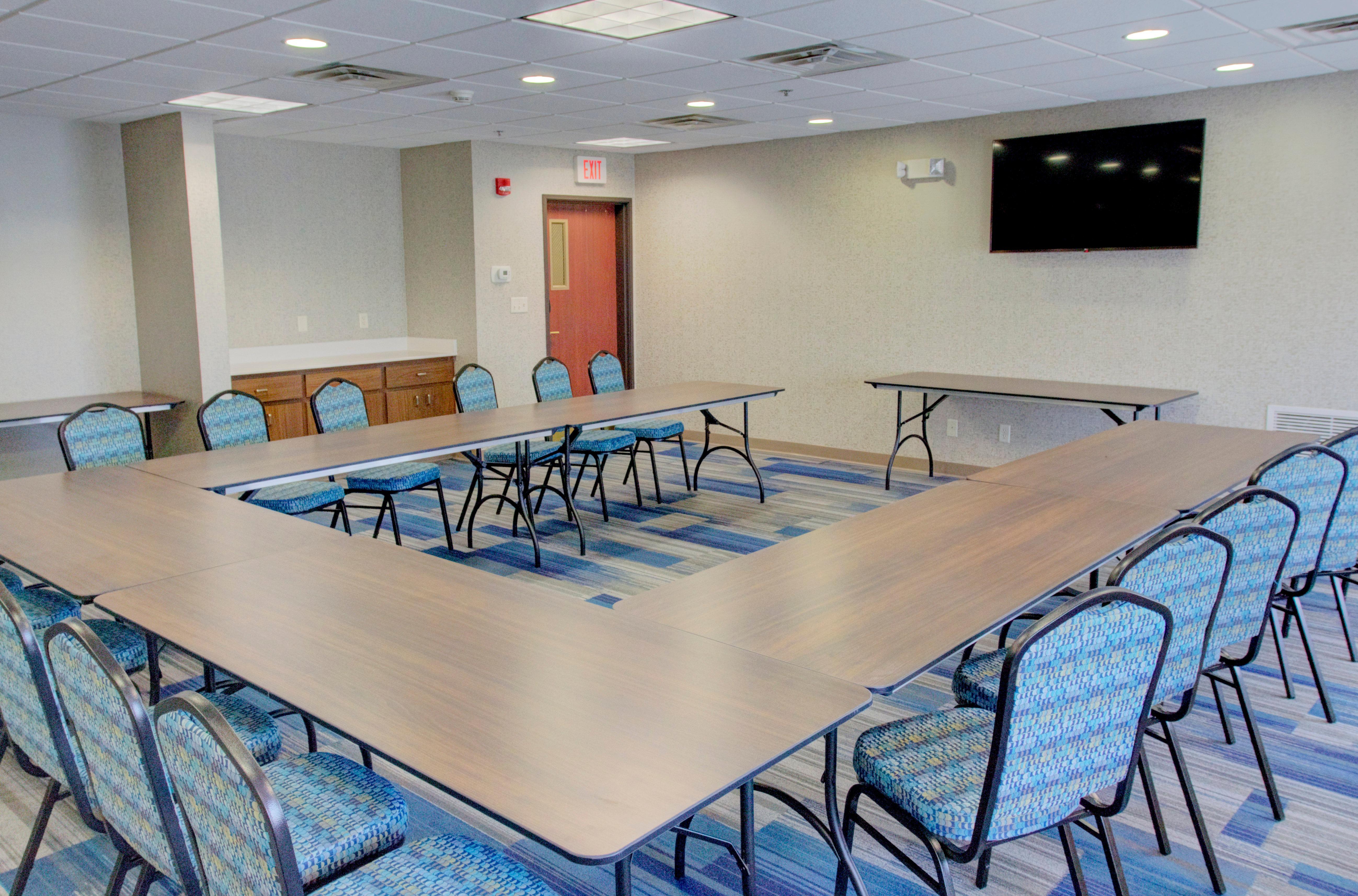 Holiday Inn Express & Suites Le Mars By Ihg Bagian luar foto