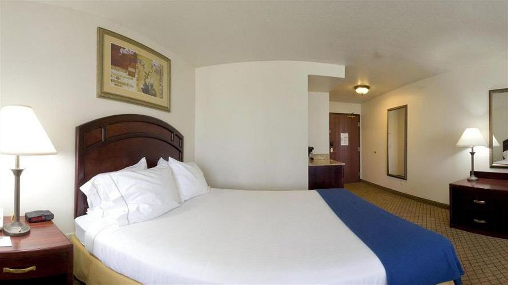 Holiday Inn Express & Suites Le Mars By Ihg Bagian luar foto