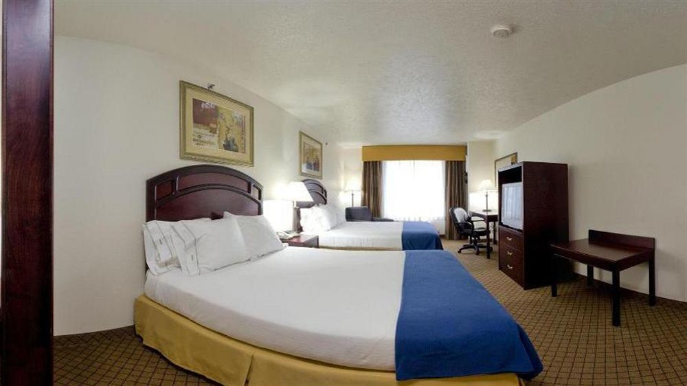 Holiday Inn Express & Suites Le Mars By Ihg Bagian luar foto